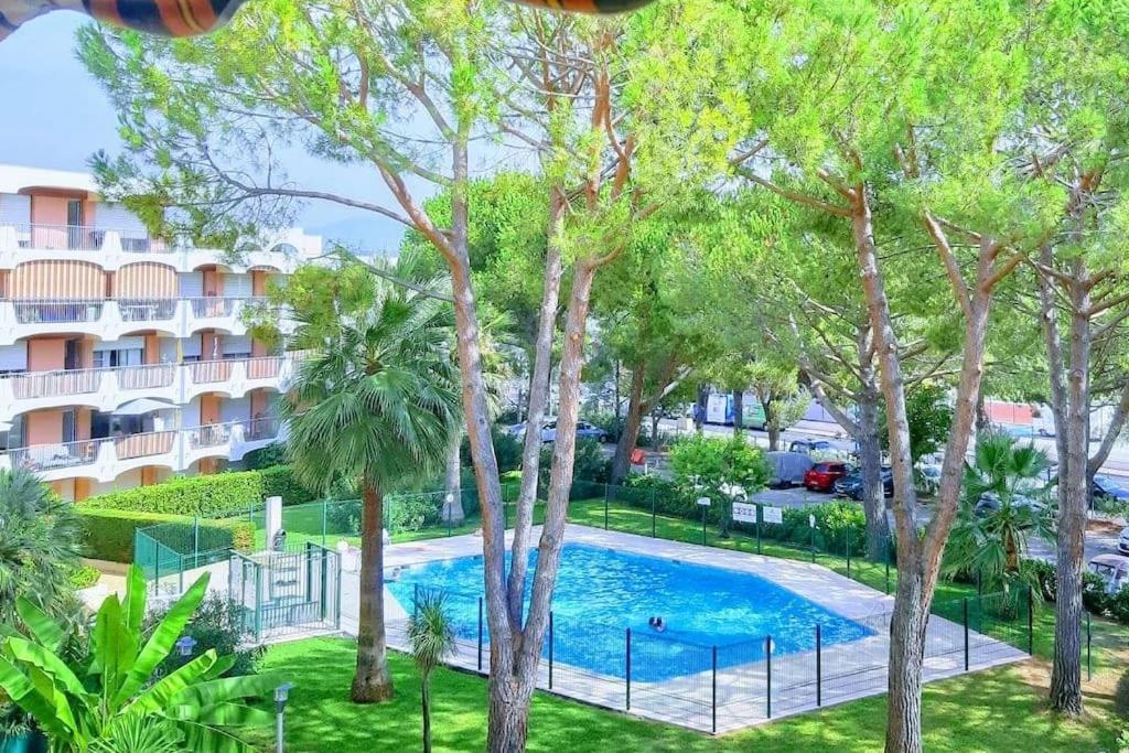 Farniente Riviera Lägenhet Mandelieu Exteriör bild